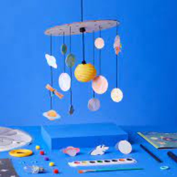 Kiwi Crate- Solar System - Picture 2 of 5